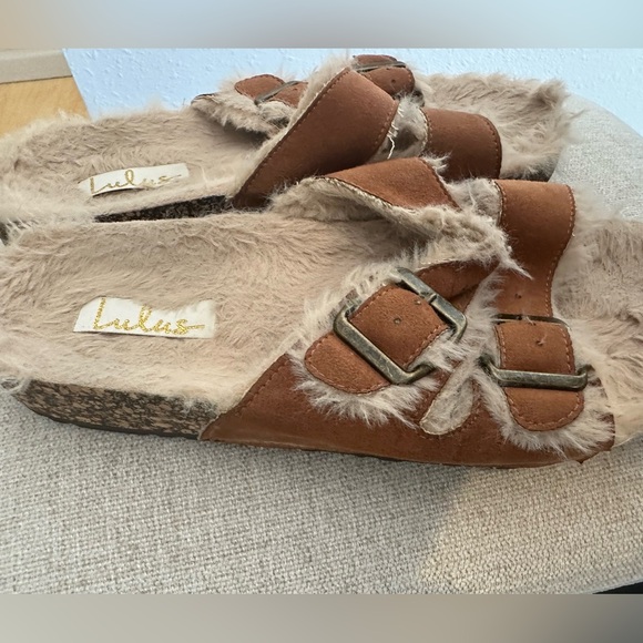 S13 - Lulus Carmella Dark Camel Suede Faux fur Buckled Slide Sandals size 7.5 - Picture 10 of 13